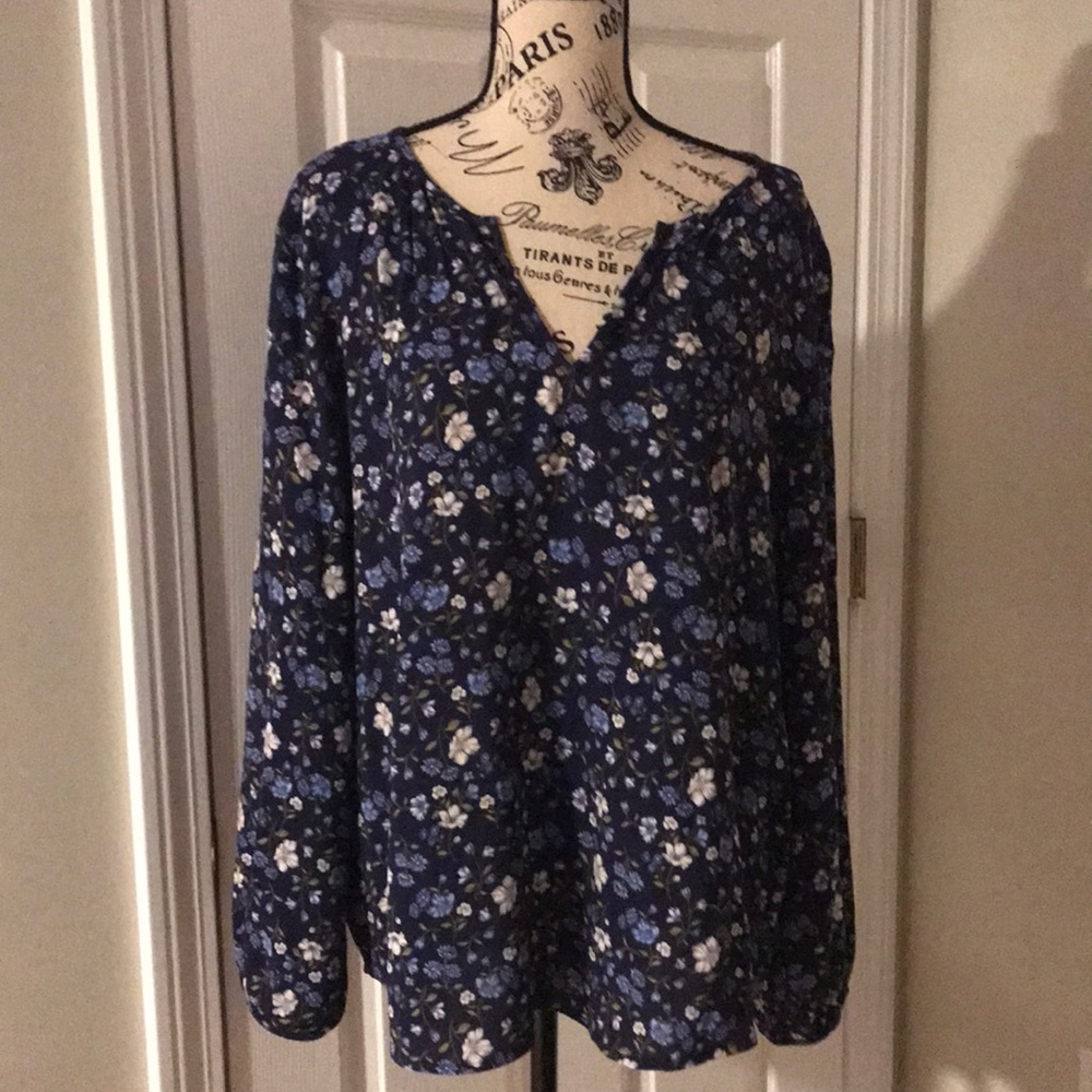 Old Navy flower pattern long sleeve blouse size L